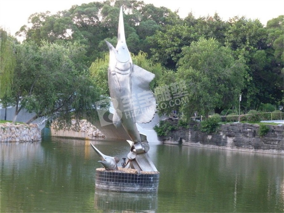 城市公園水池鏡面魚不銹鋼雕塑定制